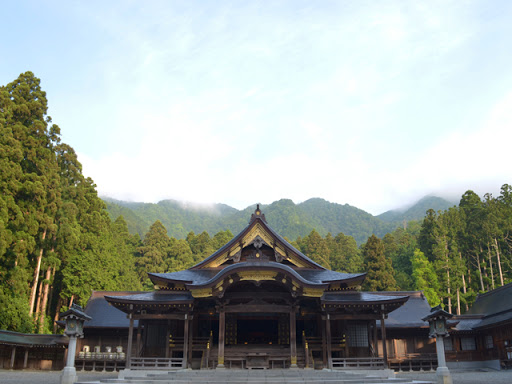 彌彦神社