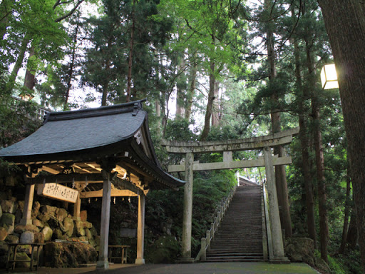 白山比咩神社