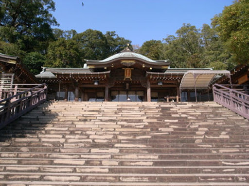 鎮西大社諏訪神社