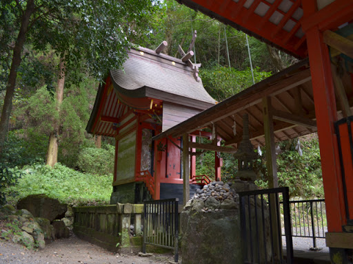 石體神社