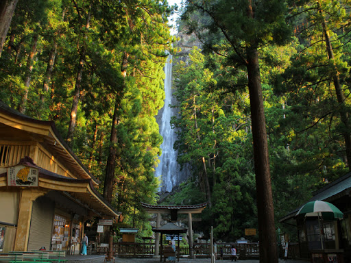 飛瀧神社