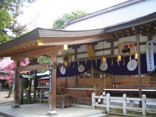 枚岡神社