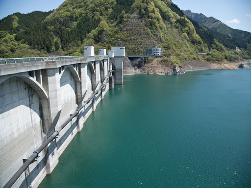 浦山ダム