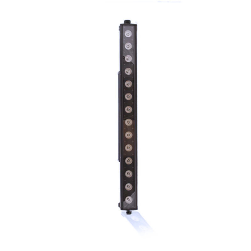 ?פנס מוגן מים תוצרת SOLARIS מדגם PIX 420 V2 בר פרופיל RGB בעוצמה של 30W 14 נורות ?