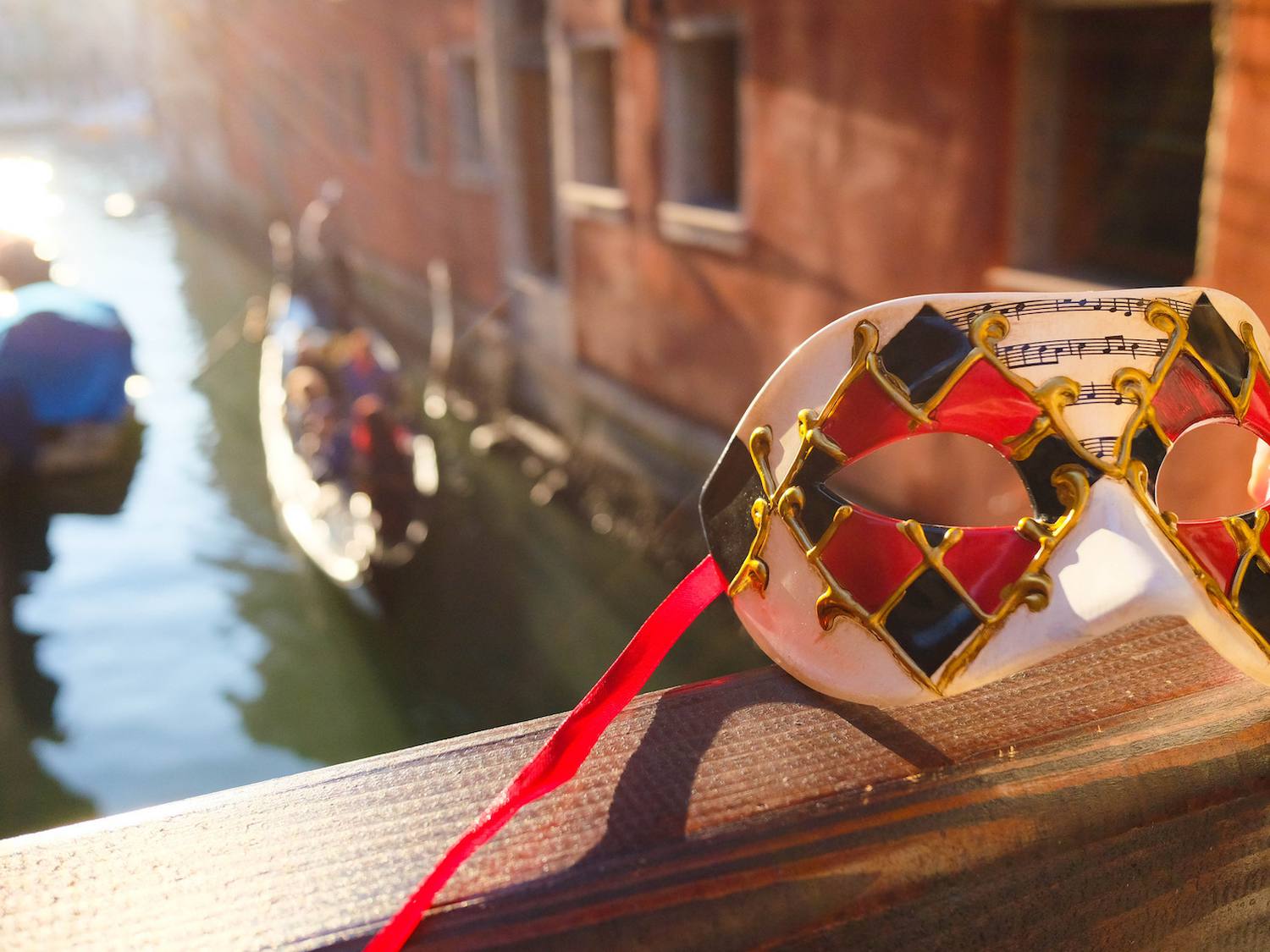 世界にひとつの自分へのお土産 手作りベネチアンマスクに挑戦 旅行記事 Emo エモ 旅メディア