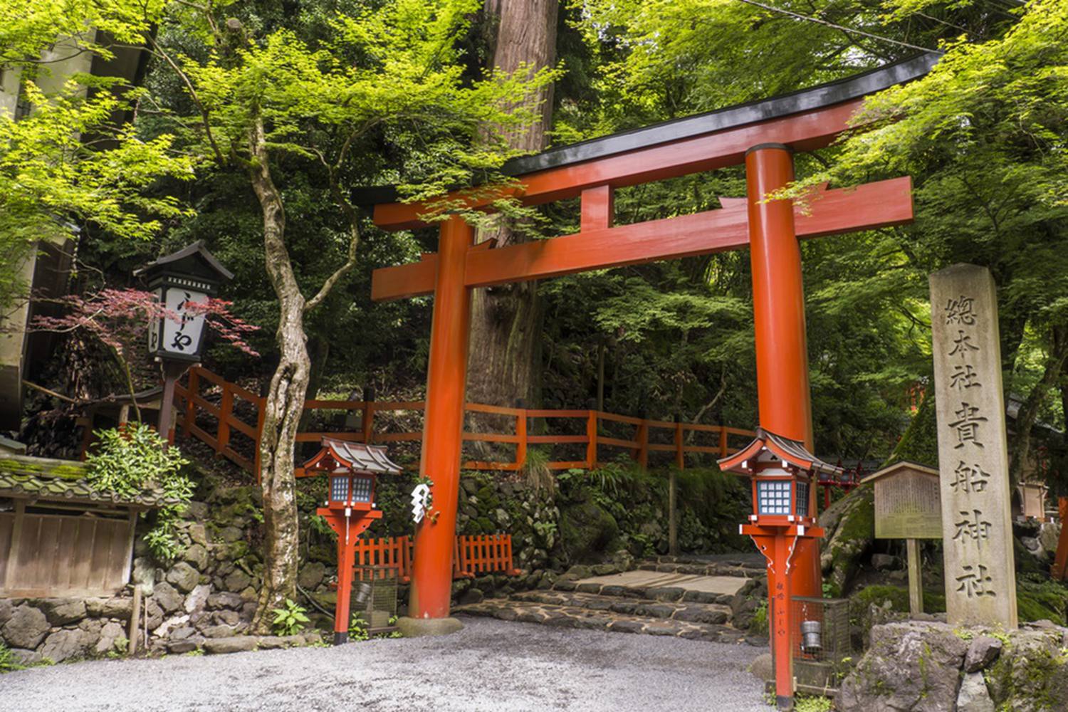 貴船神社のライトアップはいつ おすすめ川床ランチのお店も紹介 海外旅行 日本国内旅行のおすすめ情報 Veltra Zine ベルトラ