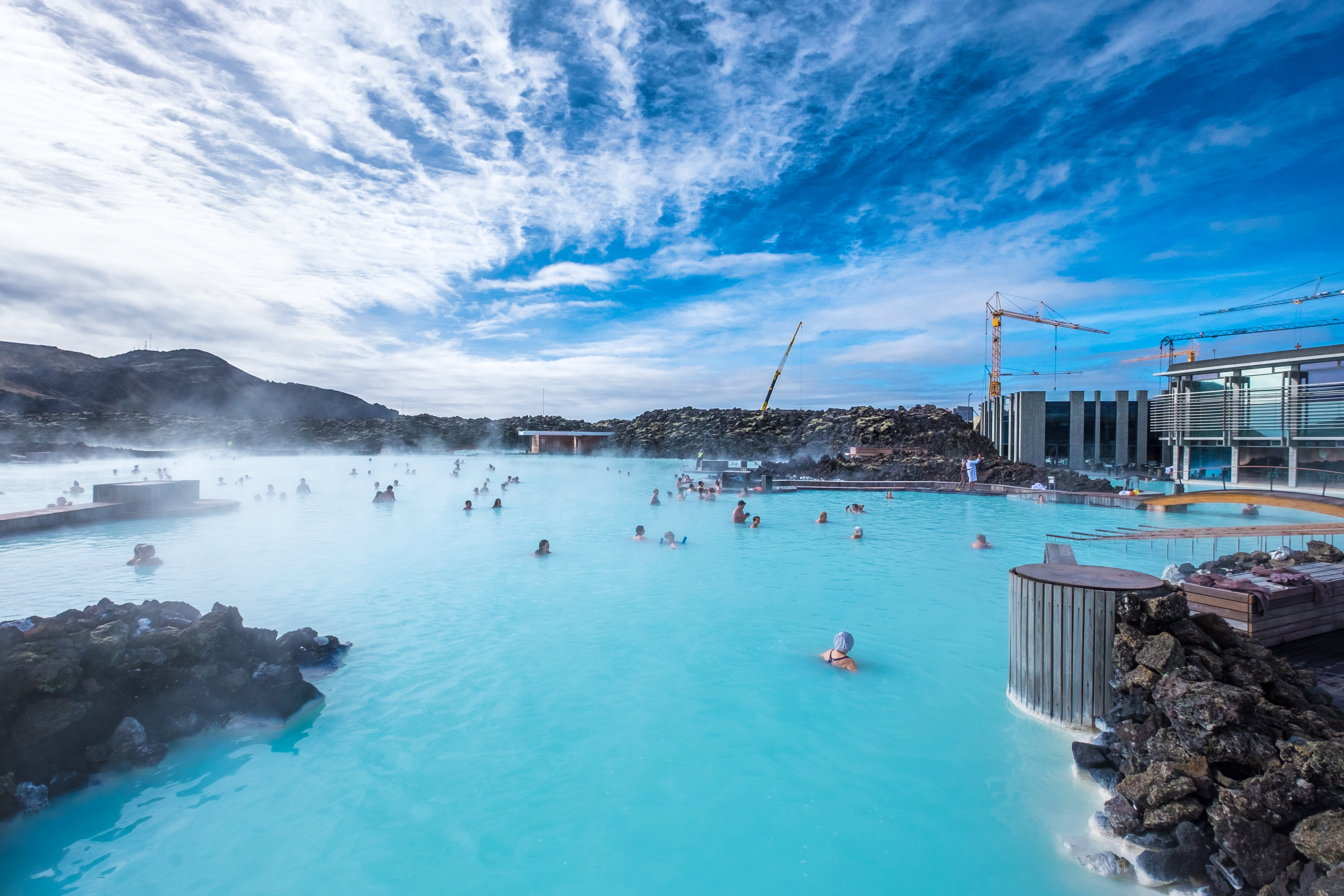 アイスランドのブルーラグーンで温泉満喫