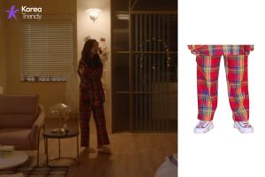 Korean dress style Pant of Moon Ga-young as (Yeo Ha-jin) in Find Me in Your Memory (EP #4)