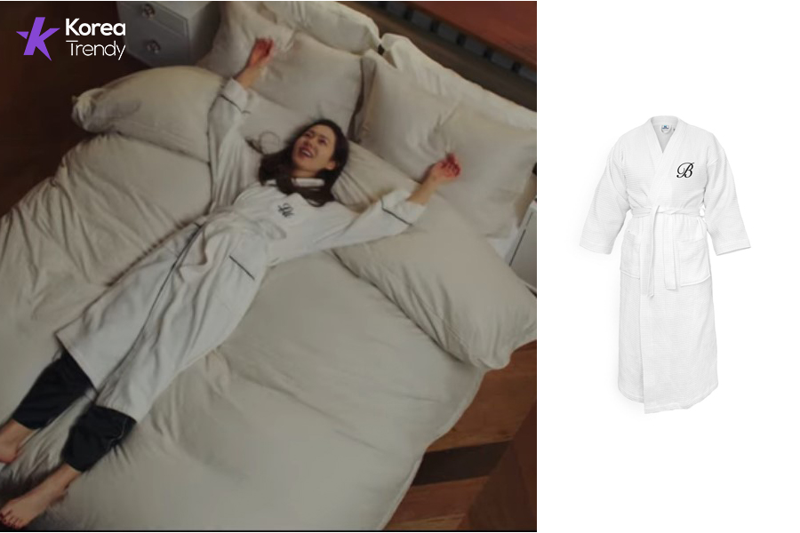 Korean dress style Embroidered Bath Robe of Son Ye-jin as Yoon Se-ri in Crash landing on you (EP #10)