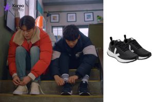 Korean street fashion sneakers of Im Si-wan as Ki Seon-gyeom in Run On (EP #16)