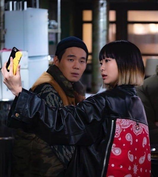 kdrama fashion: dress like kdrama star in kdrama outfits 4 kdrama fashion star Kim Da mi in black leather and bandana print