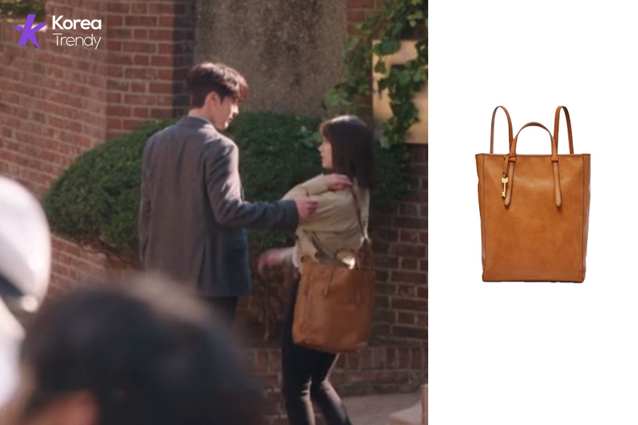 Korean summer fashion Convertible Backpack of Lee Hye-ri as Lee Dam in My Roommate Is a Gumiho (EP #3)