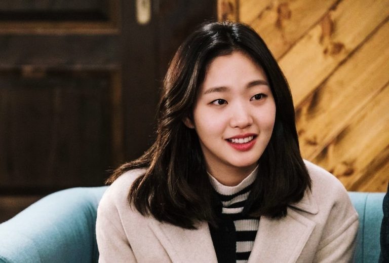 10 Tallest Korean actresses: Kdrama Celebrities Heights 8 Kim Go Eun height
