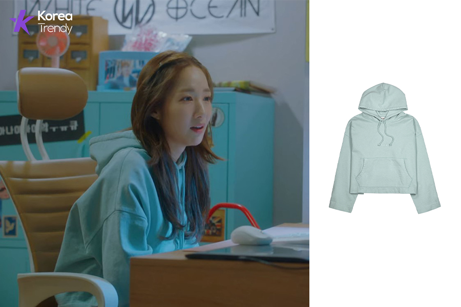 Korean street fashion Hoodie of Park Min-young as Sung Deok-mi in Her Private Life (EP #4)