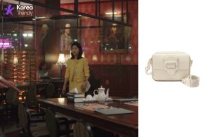 Ha Yoon-kyung crossbody bag information (Ep#10)