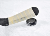 https://pixabay.com/sv/photos/ishockey-is-idrott-puck-skridskor-4285440/