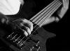 https://pixabay.com/sv/photos/gitarr-bas-elgitarr-konsert-7312623/