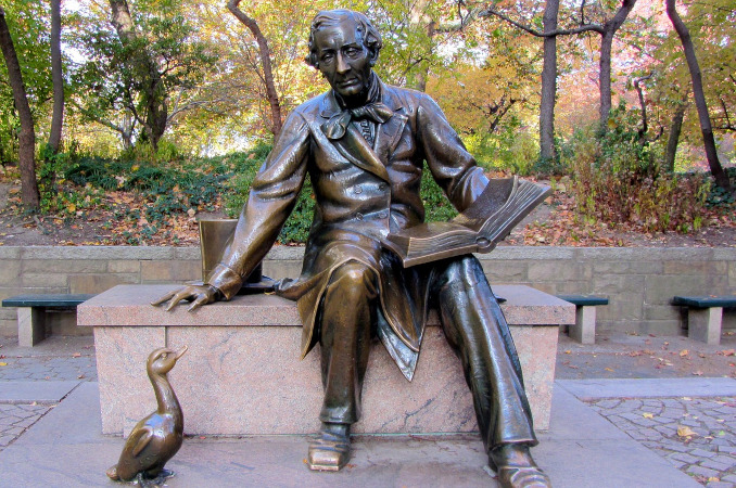 https://pixabay.com/photos/hans-christian-andersen-sculpture-271451/