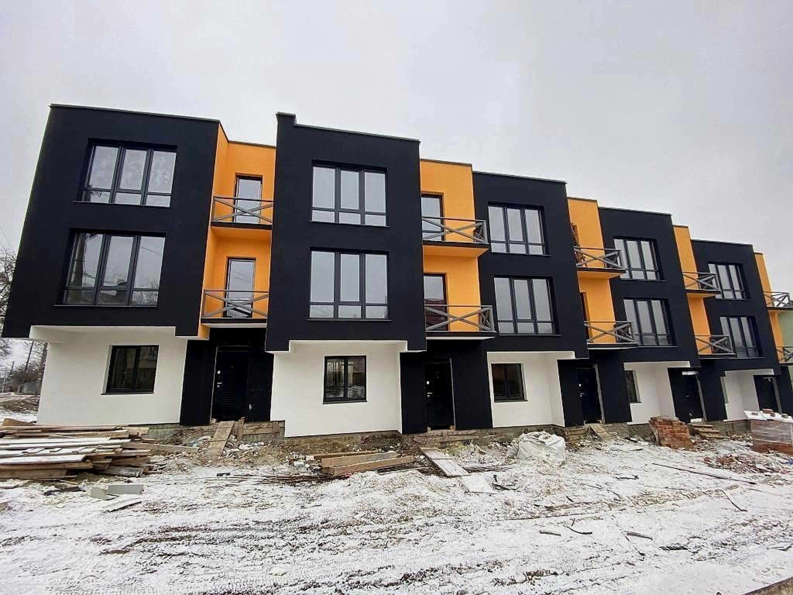 Таунхауси Hodillywood 6.0 в Чернівцях