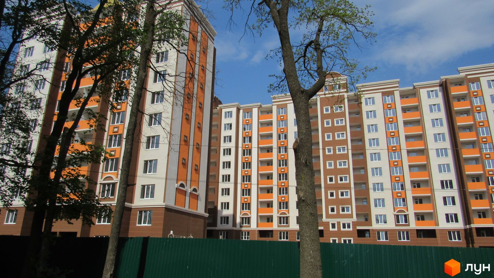 Моніторинг будівництва ЖК Петрівський квартал - Ракурс 8, квітень 2017