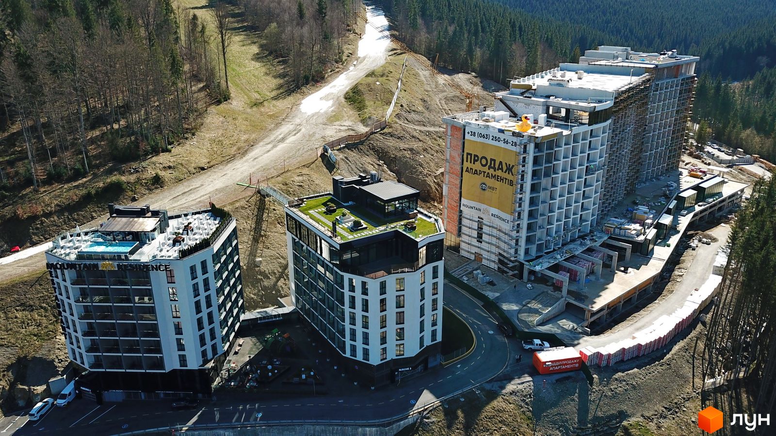 Ход строительства Апарт-комплекс Mountain Residence - Ракурс 3, квітень 2024