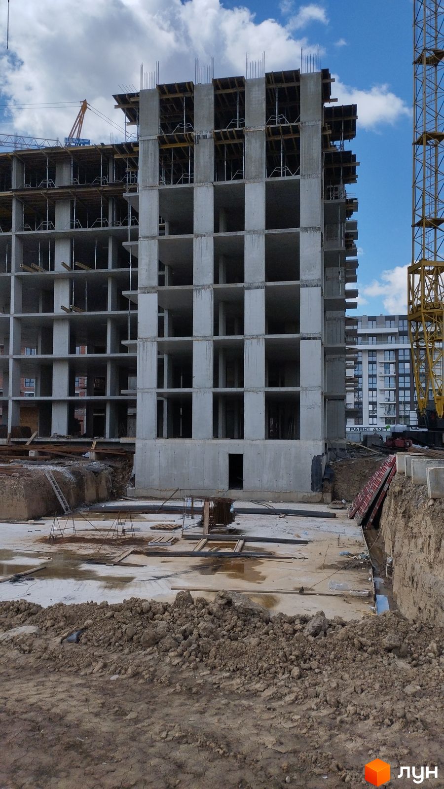 Моніторинг будівництва ЖК KRONA house - Ракурс 8, квітень 2024