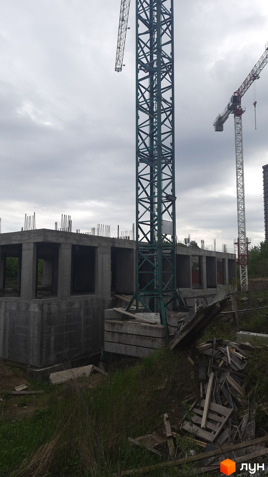 Моніторинг будівництва ЖК Dibrova Park - Ракурс 27, квітень 2024