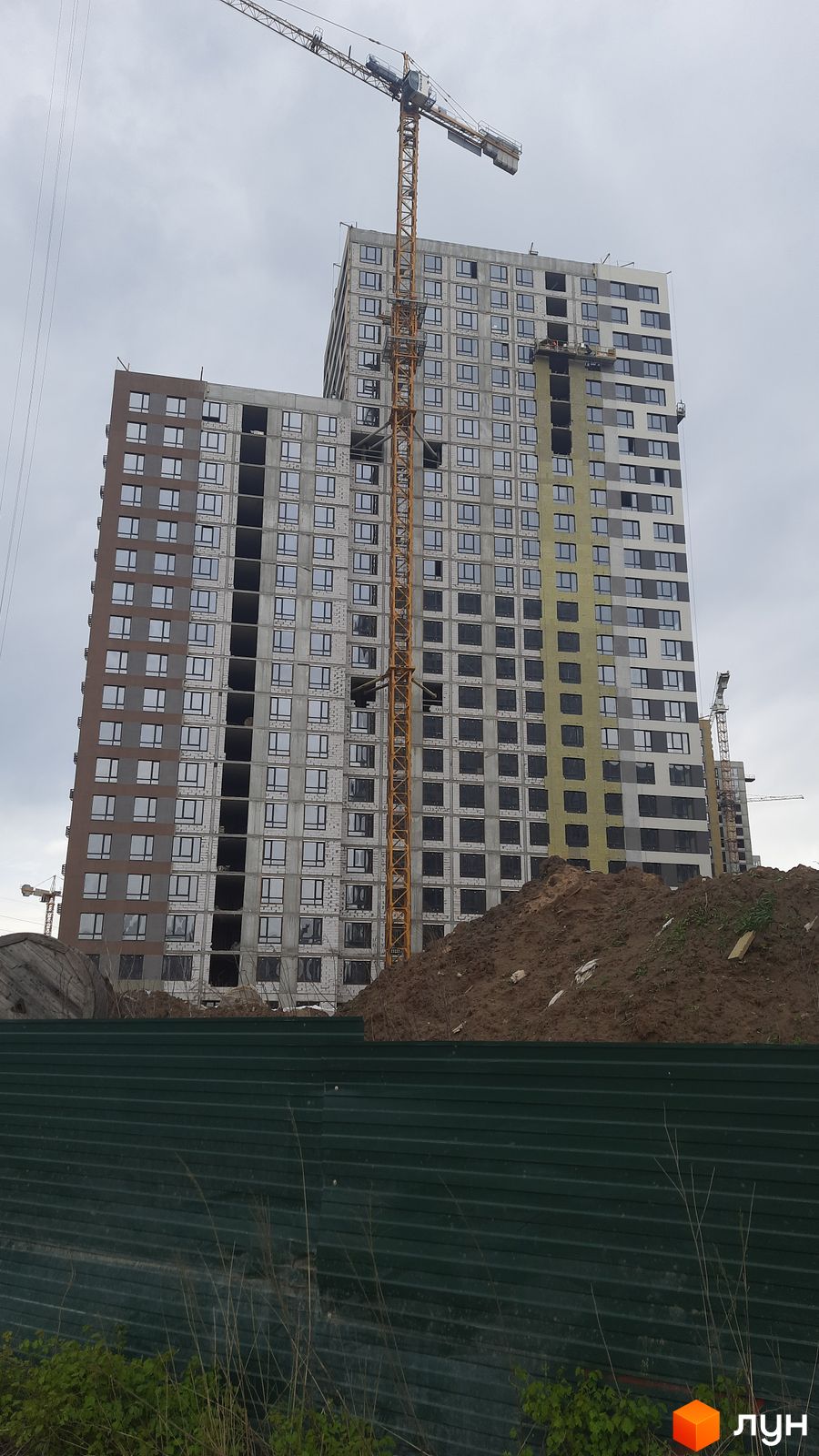 Ход строительства ЖК Варшавский-3 - Ракурс 11, апрель 2024