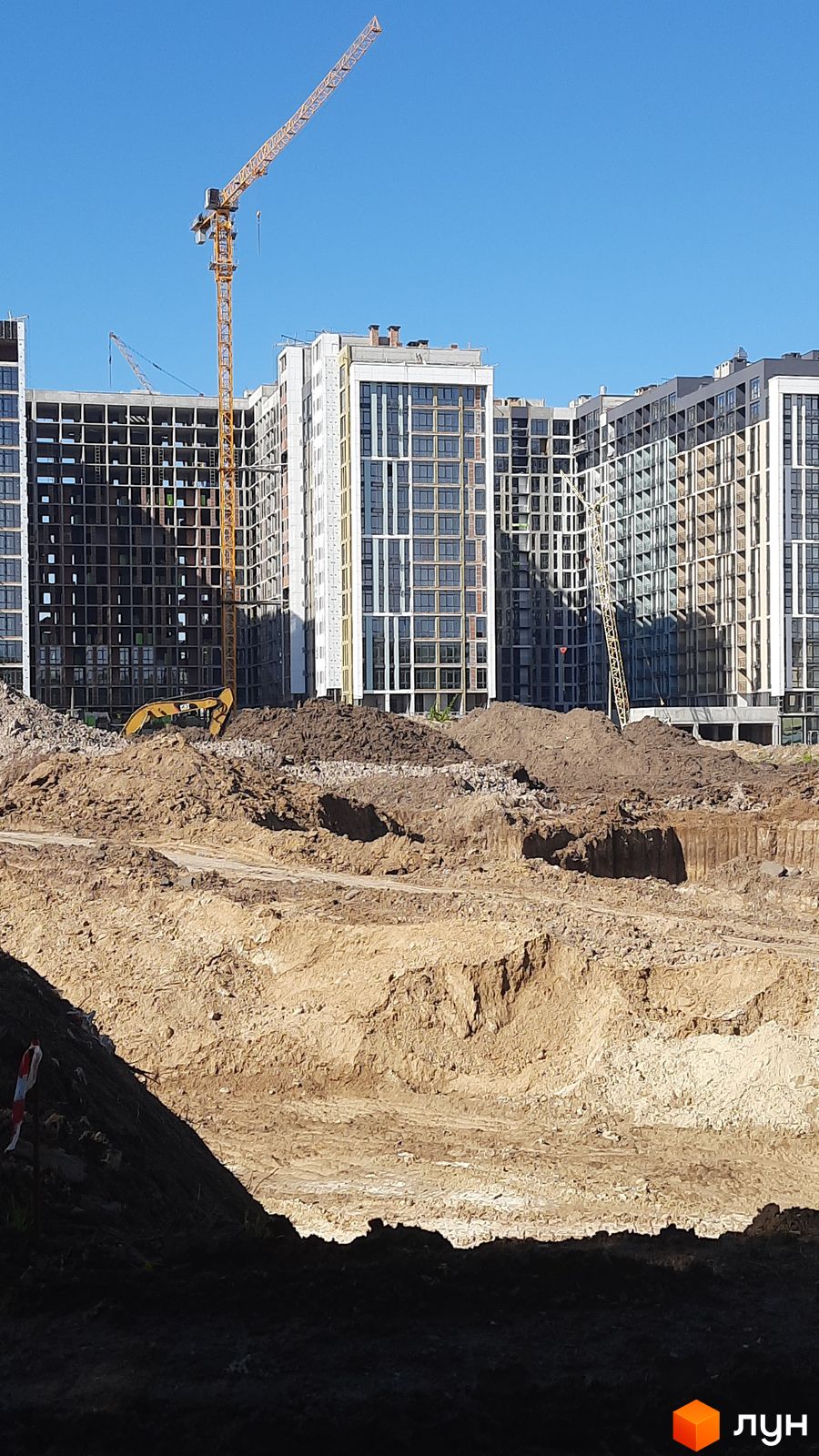 Моніторинг будівництва ЖК Феофанія City - Ракурс 6, квітень 2024
