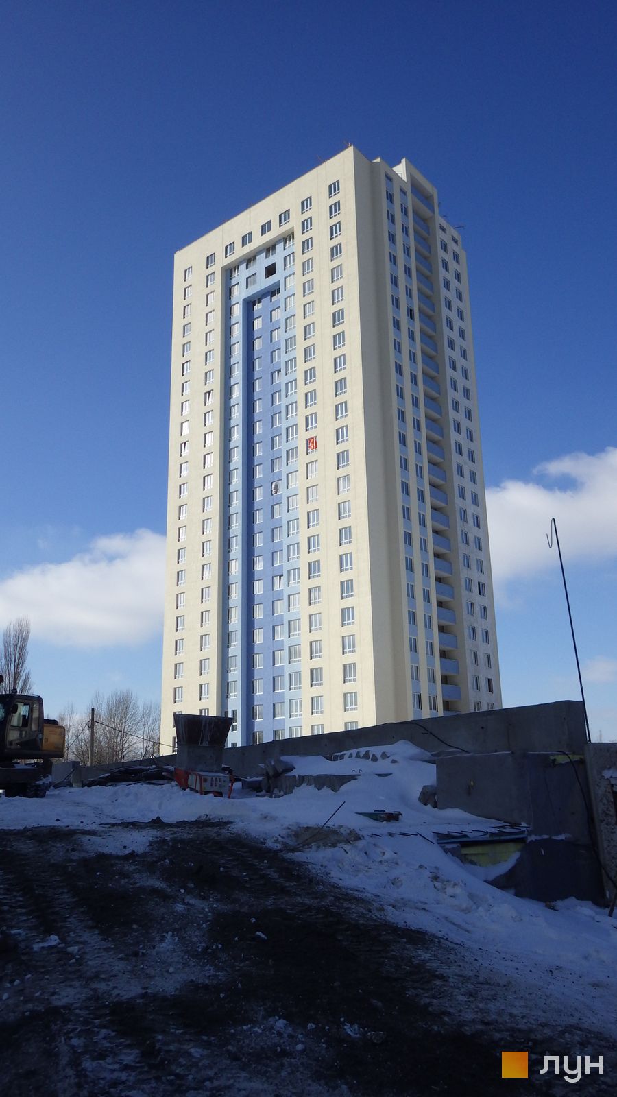 Моніторинг будівництва ЖК Академіка Глушкова, 92б - Ракурс 4, лютий 2015