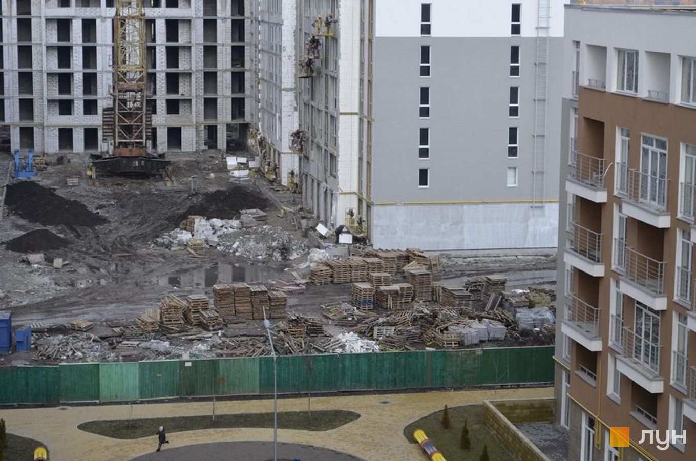 Моніторинг будівництва ЖК Столичний - Ракурс 1, березень 2015