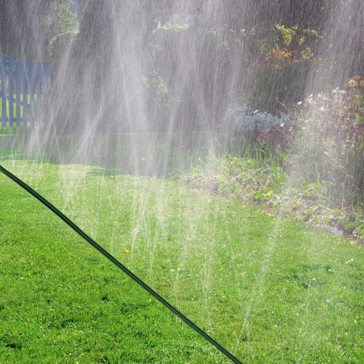 8m Garden Spray Hose Sprinkler (Vinsani) - view 1