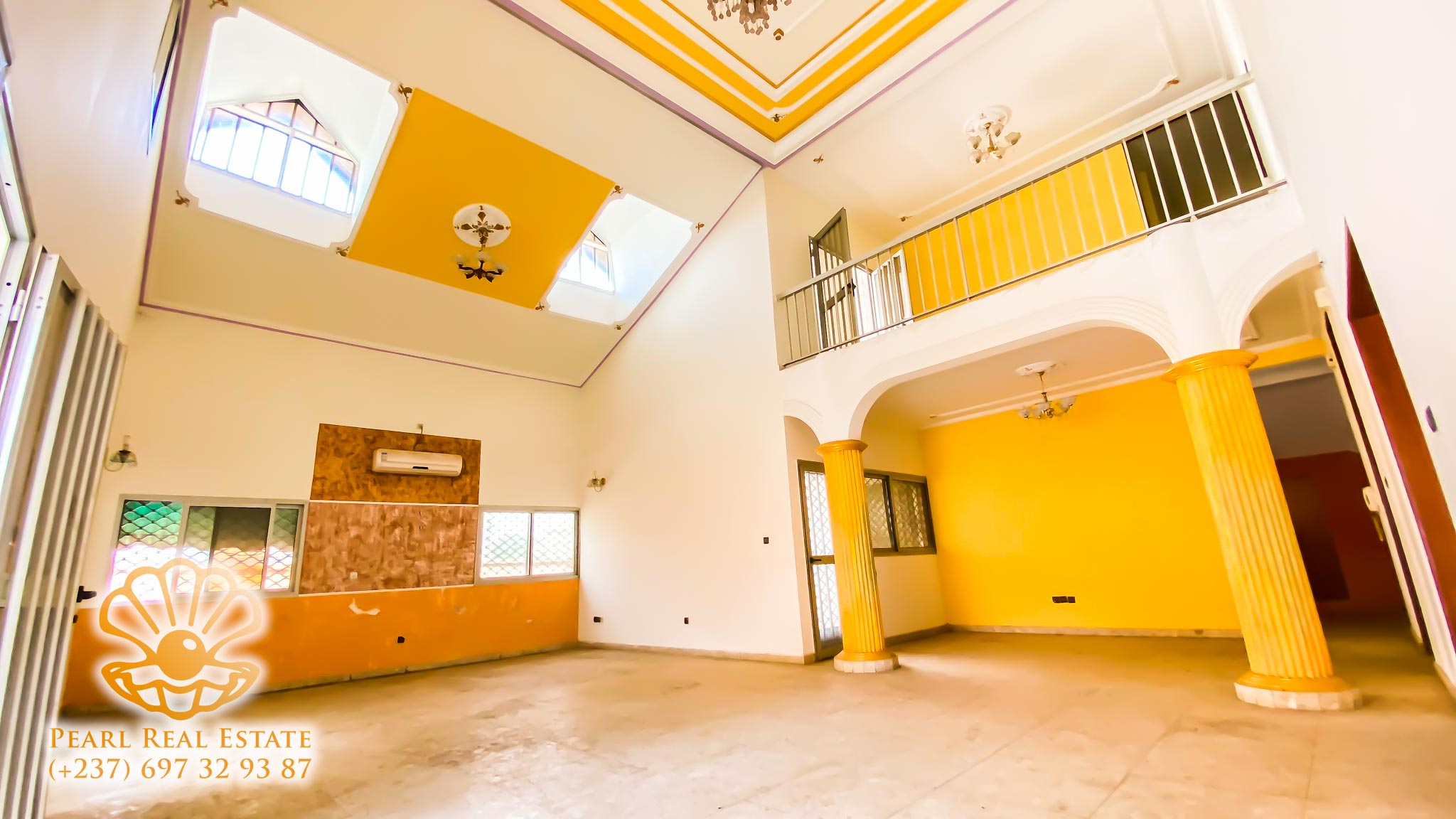 Maison (Villa) à louer - Yaoundé, Bastos, Rue Ahmadou Ali - 1 salon(s), 4 chambre(s), 3 salle(s) de bains - 1 500 000 FCFA / mois