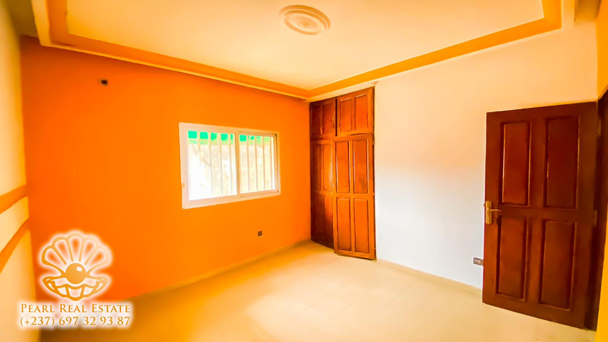Maison (Villa) à louer - Yaoundé, Bastos, Rue Ahmadou Ali - 1 salon(s), 4 chambre(s), 3 salle(s) de bains - 1 500 000 FCFA / mois