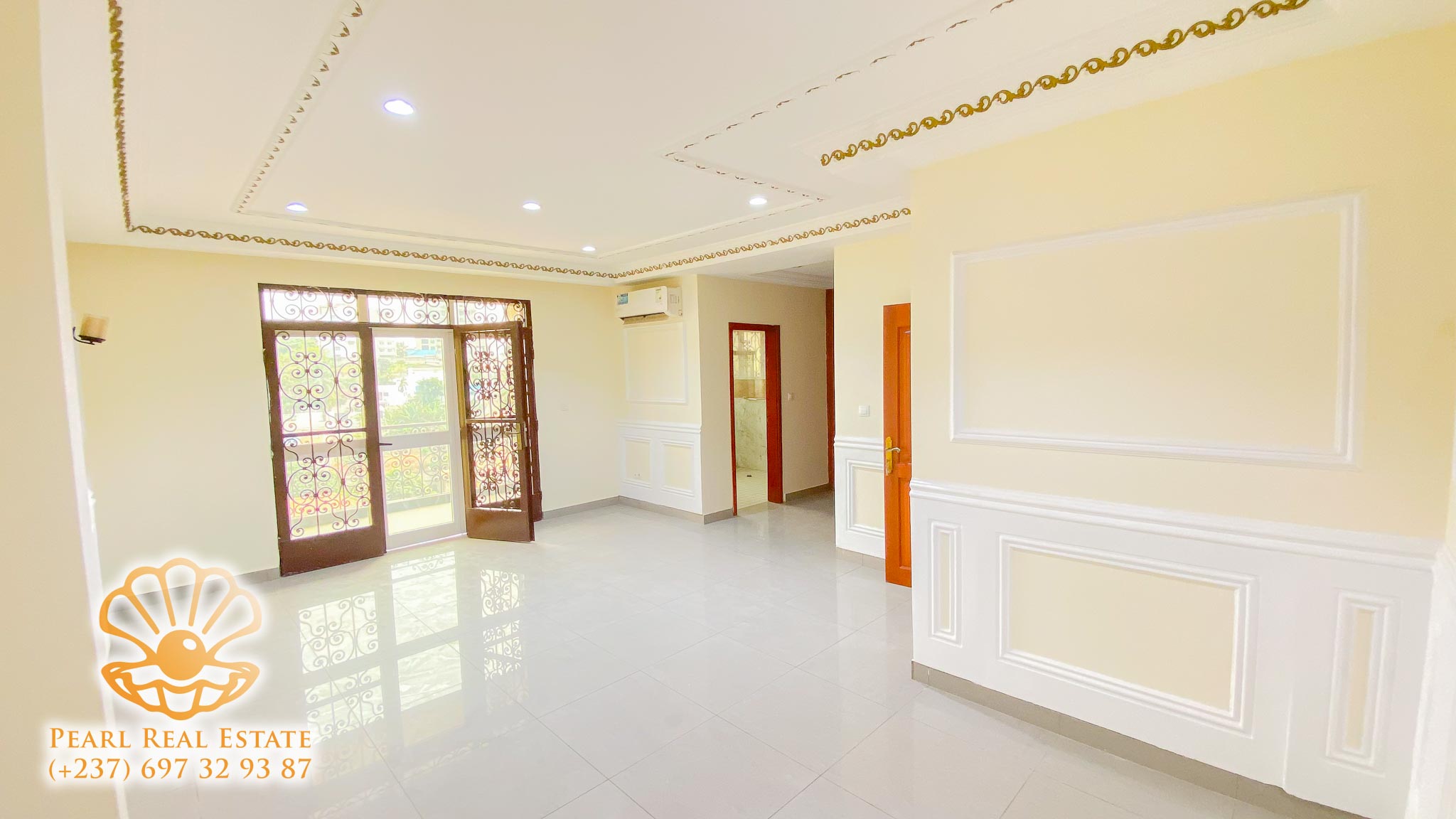 Appartement à louer - Yaoundé, Bastos, Ambassade de Chine - 1 salon(s), 3 chambre(s), 2 salle(s) de bains - 1 500 000 FCFA / mois