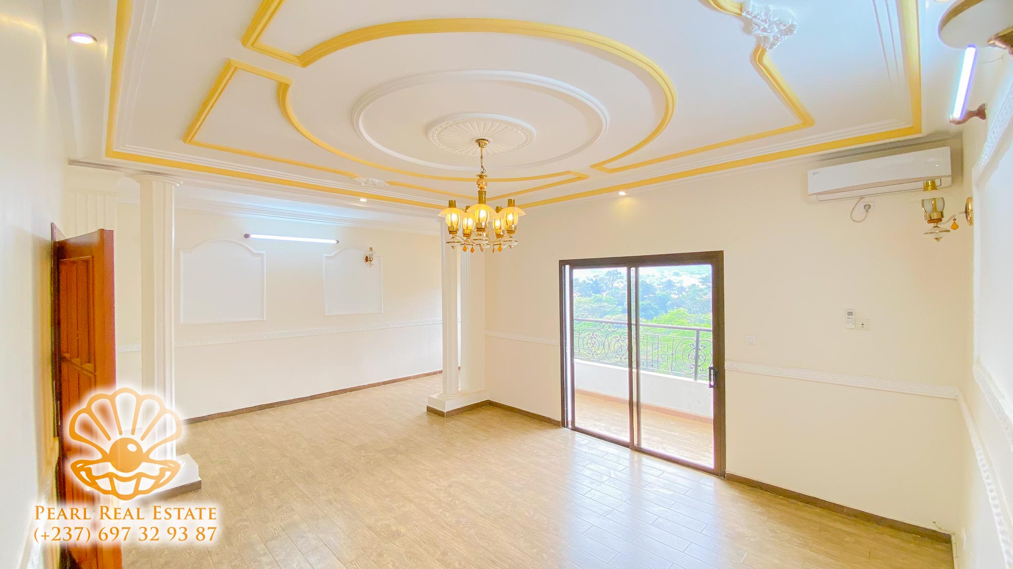Apartment to rent - Yaoundé, Bastos, Golf présidence - 1 living room(s), 3 bedroom(s), 2 bathroom(s) - 1 300 000 FCFA / month