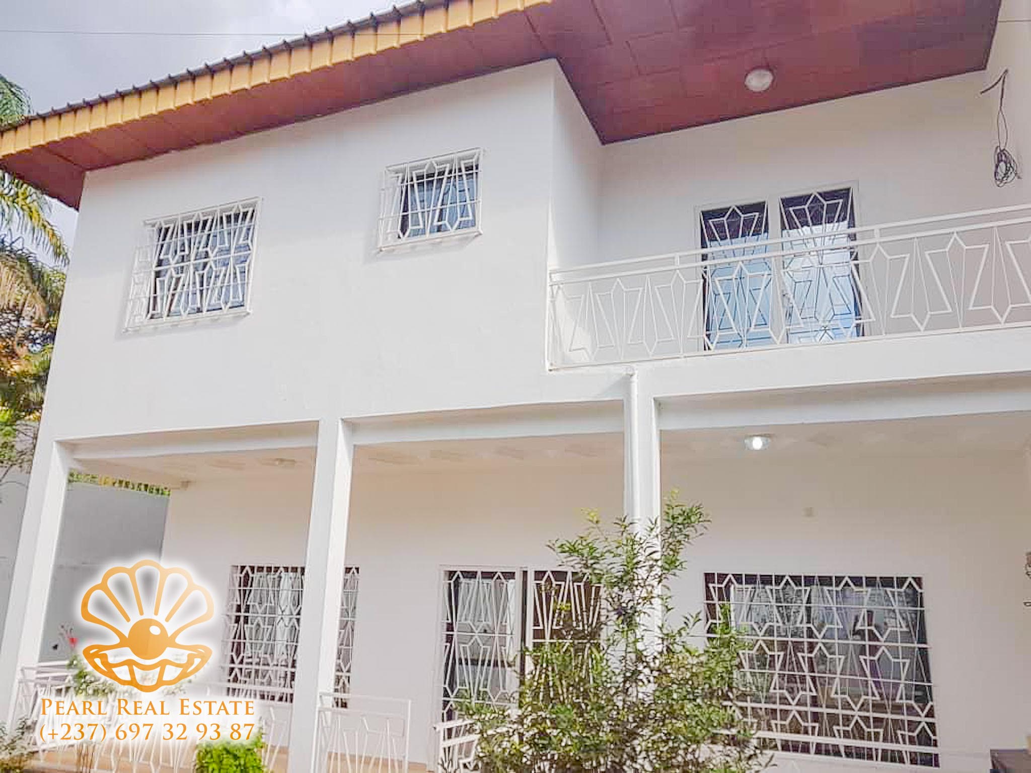 House (Villa) to rent - Yaoundé, Bastos, Ambassade de Chine - 1 living room(s), 4 bedroom(s), 3 bathroom(s) - 1 000 000 FCFA / month