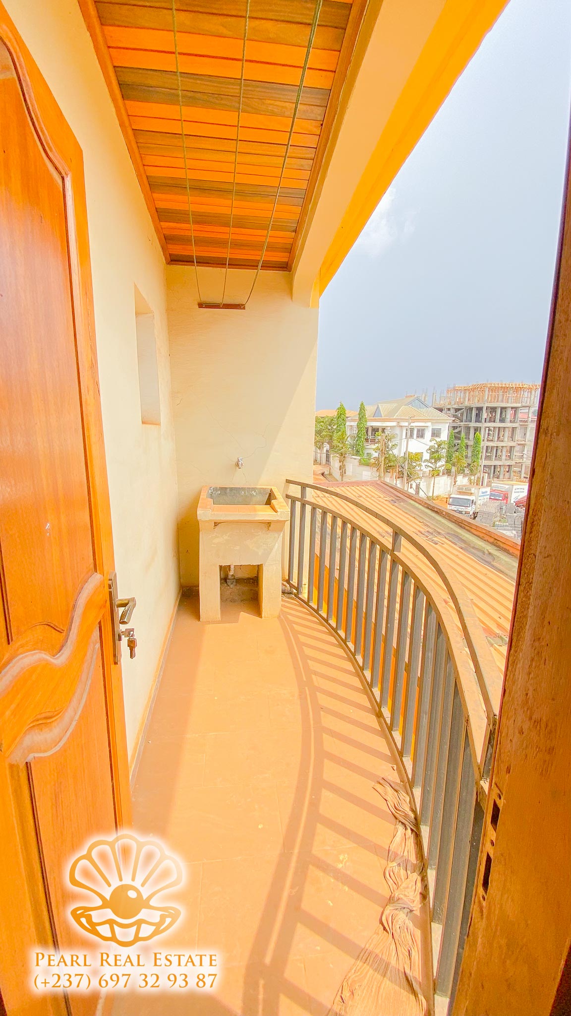 Appartement à louer - Yaoundé, Mfandena, Mfandena - 1 salon(s), 2 chambre(s), 1 salle(s) de bains - 220 000 FCFA / mois