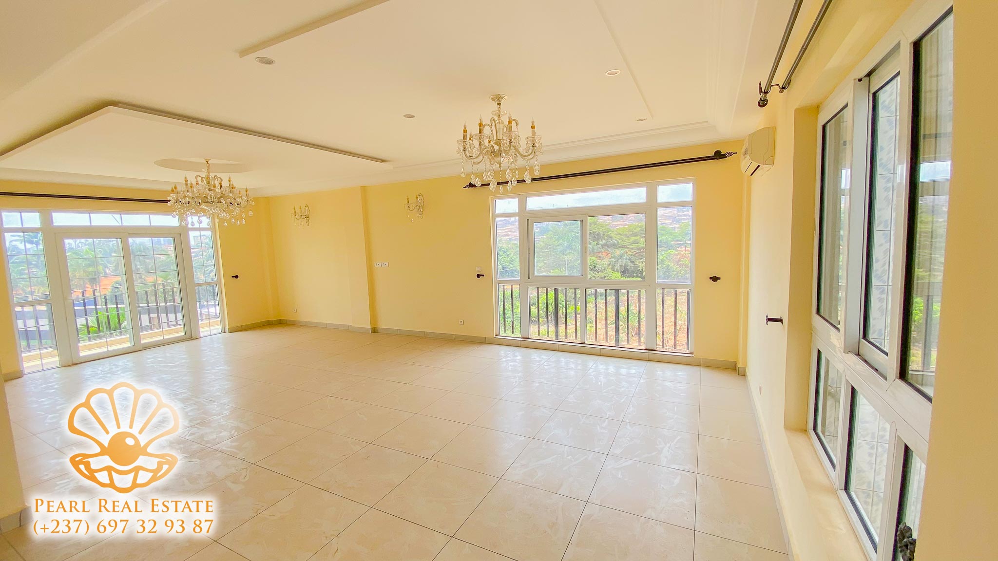 Apartment to rent - Yaoundé, Bastos, Derrière l’usine Bastos - 1 living room(s), 3 bedroom(s), 2 bathroom(s) - 1 500 000 FCFA / month