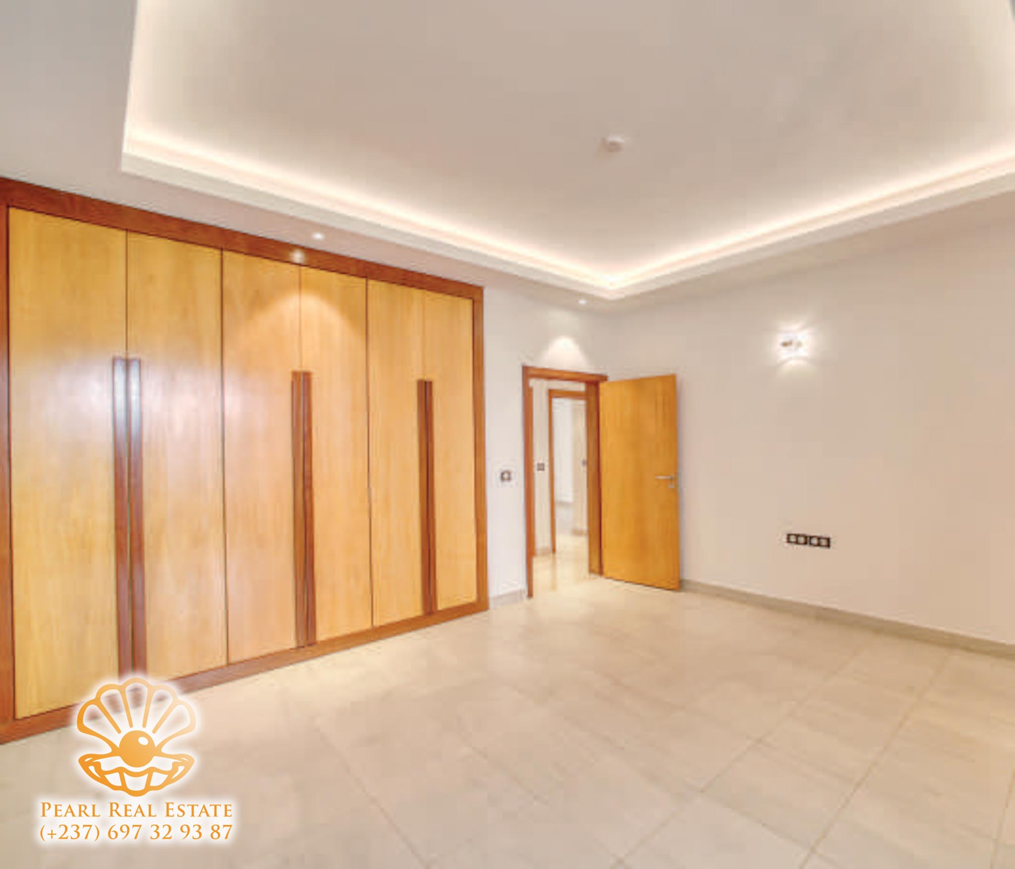Appartement à louer - Yaoundé, Abome, Golf Présidence - 1 salon(s), 3 chambre(s), 2 salle(s) de bains - 3 000 000 FCFA / mois