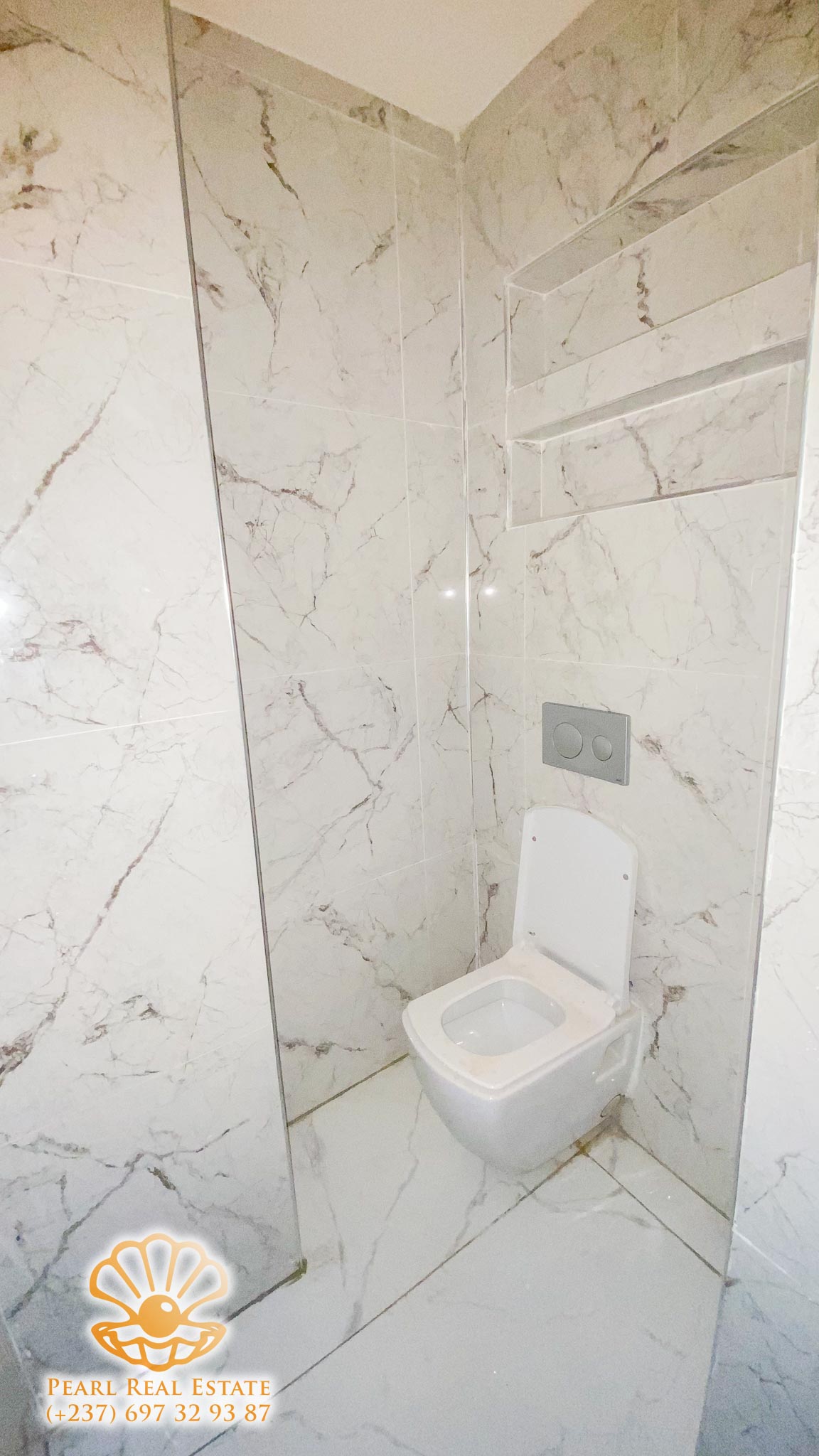 Appartement à louer - Yaoundé, Bastos, Golf Présidence - 1 salon(s), 3 chambre(s), 2 salle(s) de bains - 1 500 000 FCFA / mois