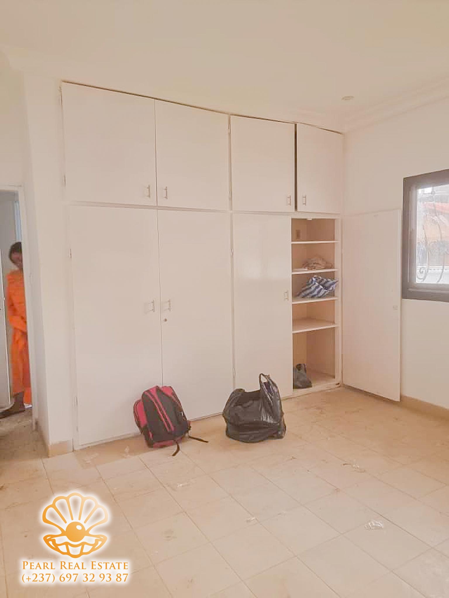 Maison (Villa) à louer - Yaoundé, Bastos, Ambassade de Chine - 1 salon(s), 3 chambre(s), 2 salle(s) de bains - 2 000 000 FCFA / mois
