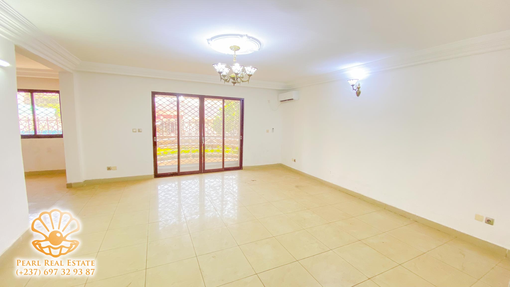 Appartement à louer - Yaoundé, Bastos, Ambassade de Russie - 1 salon(s), 3 chambre(s), 2 salle(s) de bains - 600 000 FCFA / mois