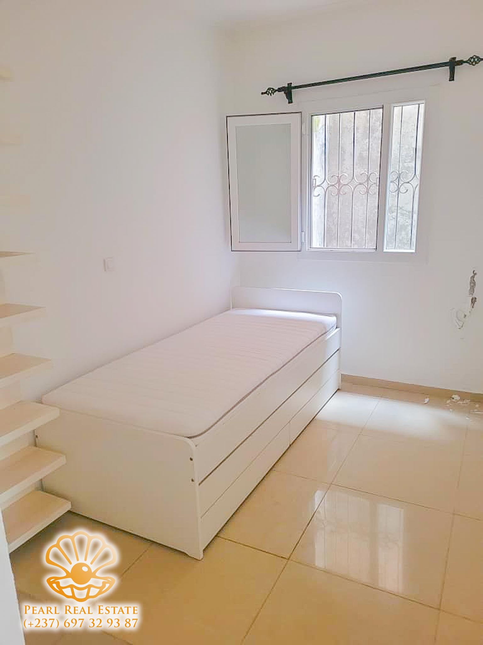Appartement à louer - Yaoundé, Bastos, Ambassade de Chine - 1 salon(s), 2 chambre(s), 1 salle(s) de bains - 700 000 FCFA / mois