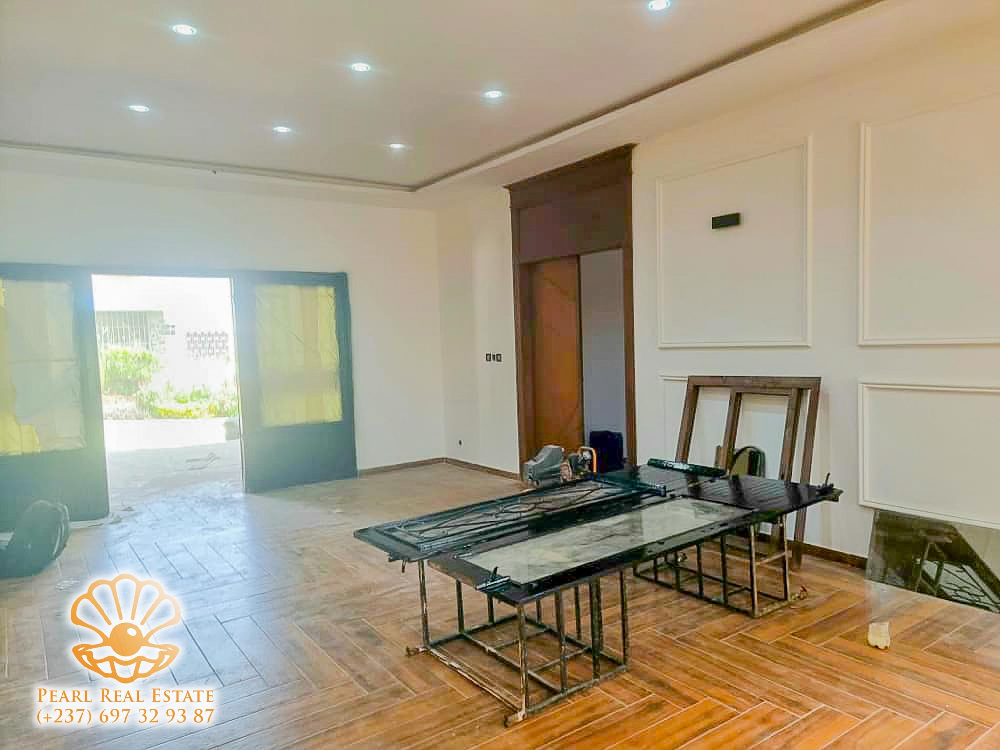 Maison (Villa) à louer - Yaoundé, Bastos, Ambassade d'Espagne - 1 salon(s), 4 chambre(s), 3 salle(s) de bains - 1 500 000 FCFA / mois