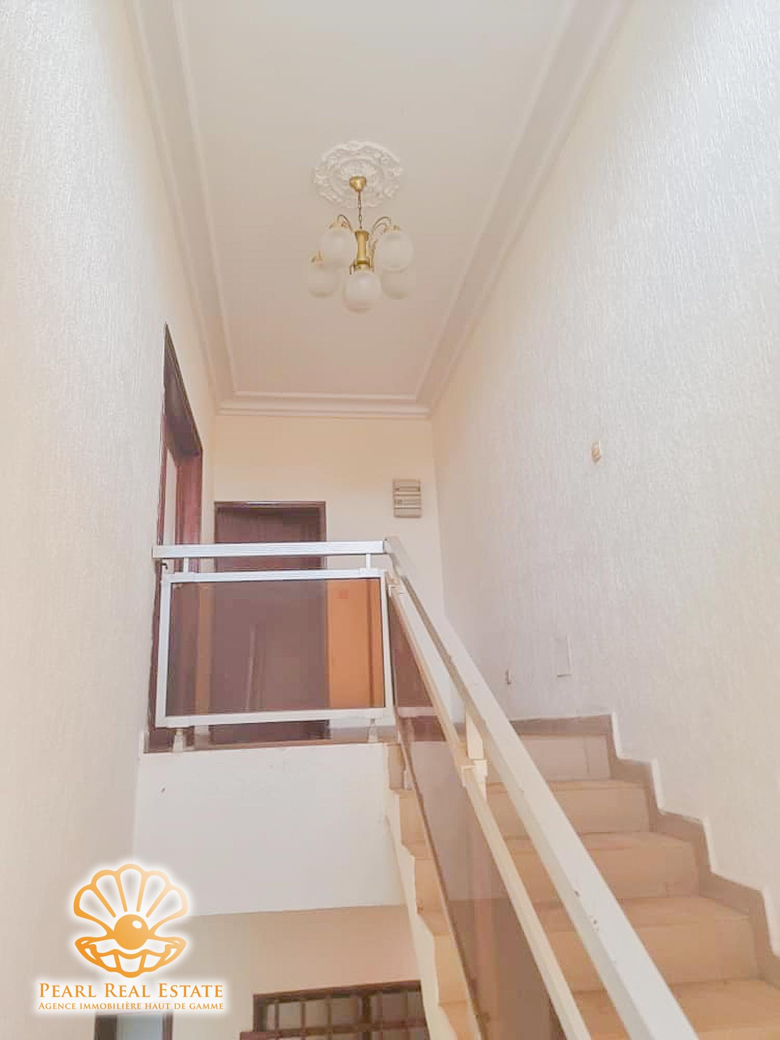 House (Villa) to rent - Yaoundé, Mfandena, Omnisports - 1 living room(s), 4 bedroom(s), 3 bathroom(s) - 800 000 FCFA / month