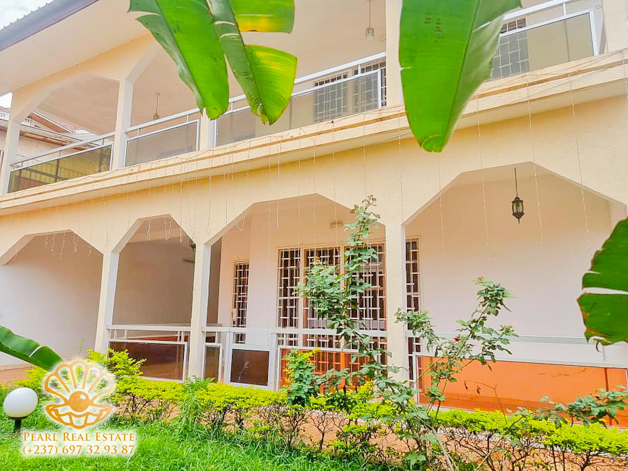 House (Villa) to rent - Yaoundé, Bastos, Ambassade de Chine - 1 living room(s), 4 bedroom(s), 3 bathroom(s) - 1 500 000 FCFA / month