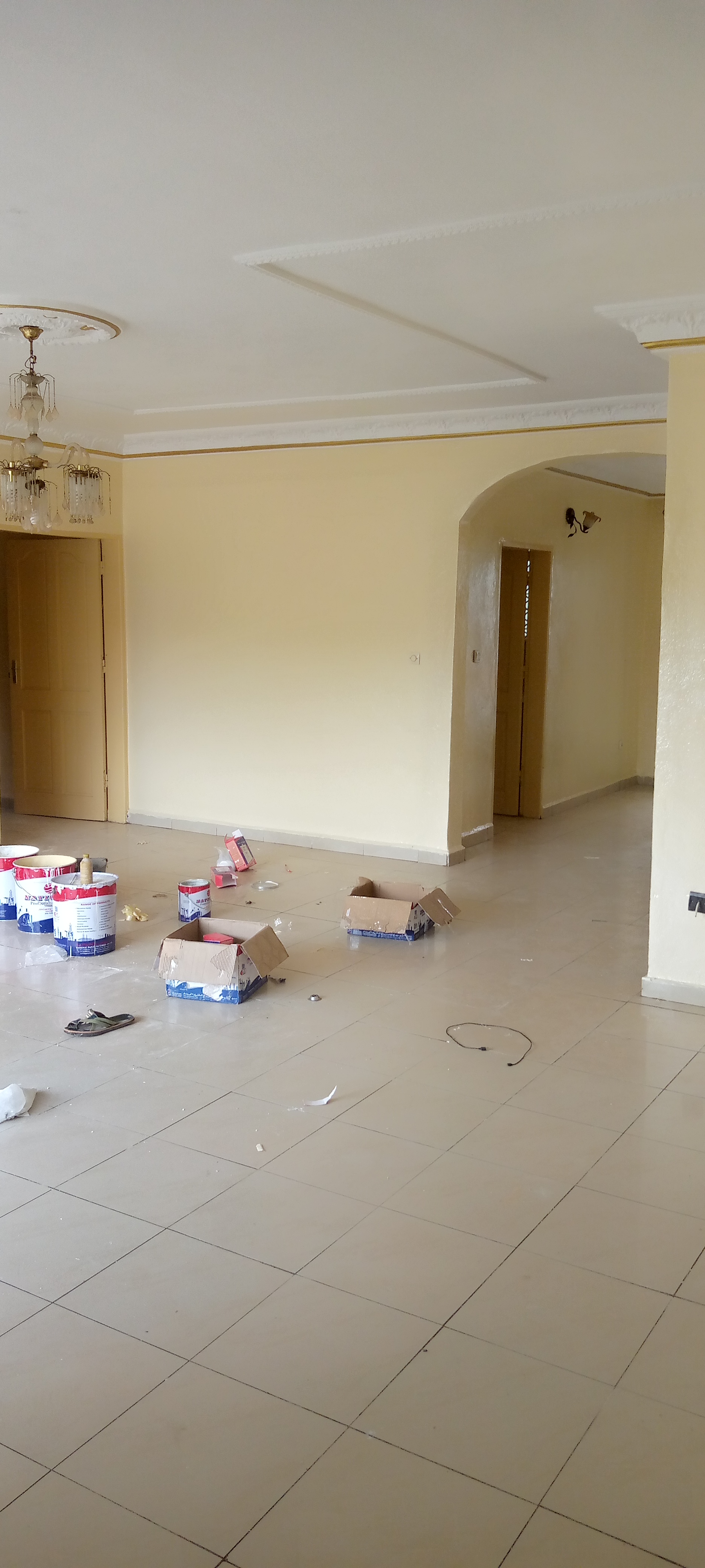 Apartment to rent - Yaoundé, Mfandena, Mfandena - 1 living room(s), 3 bedroom(s), 2 bathroom(s) - 300 000 FCFA / month