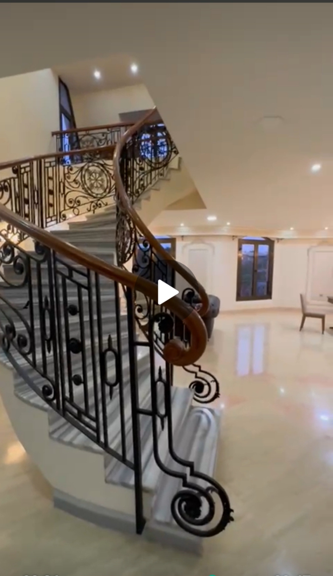 Apartment to rent - Yaoundé, Bastos, Bastos - 2 living room(s), 3 bedroom(s), 2 bathroom(s) - 2 000 000 FCFA / month