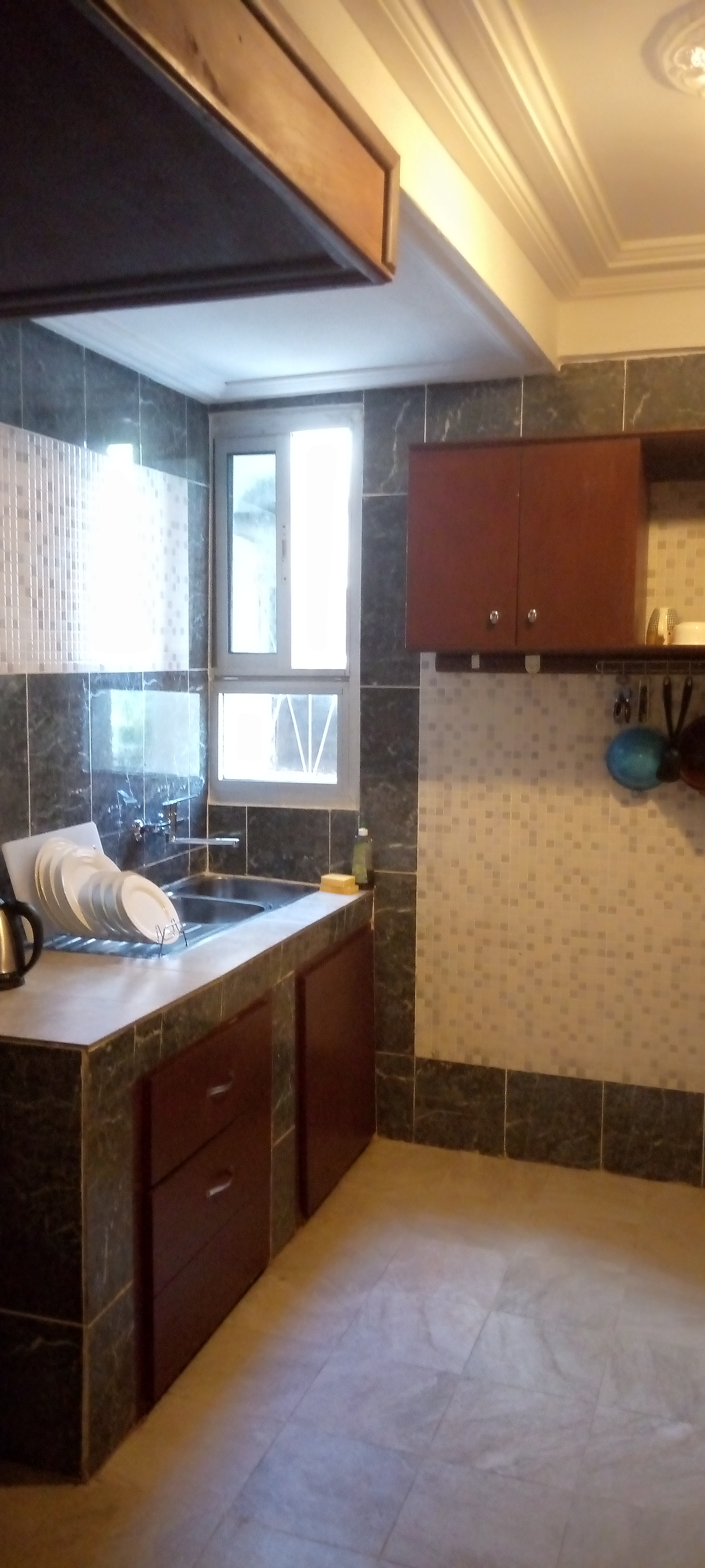 Apartment to rent - Yaoundé, Bastos, Bastos - 1 living room(s), 2 bedroom(s), 3 bathroom(s) - 1 500 000 FCFA / month